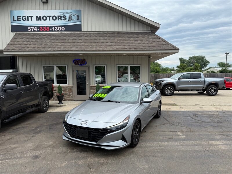 2021 Hyundai ELANTRA SEL  