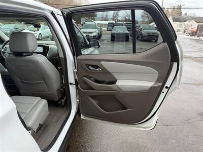 2019 Chevrolet Traverse LT - Photo 16 - Elkhart, IN 46514