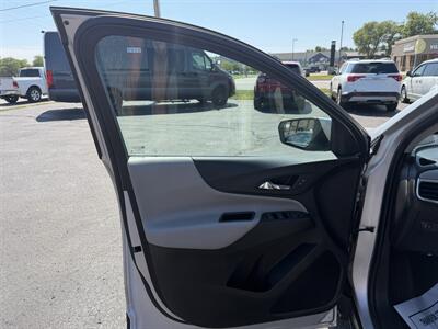 2018 Chevrolet Equinox LT - Photo 11 - Elkhart, IN 46514
