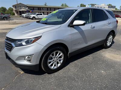 2018 Chevrolet Equinox LT - Photo 2 - Elkhart, IN 46514