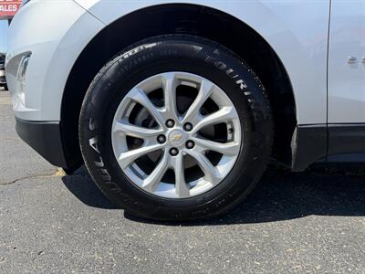2018 Chevrolet Equinox LT - Photo 3 - Elkhart, IN 46514
