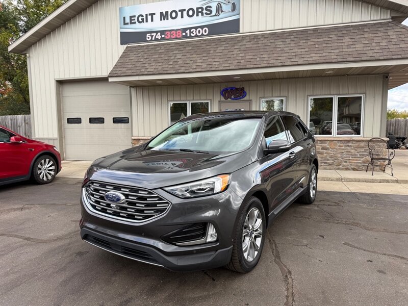 2019 Ford Edge TITANIUM   - Photo 1 - Elkhart, IN 46514