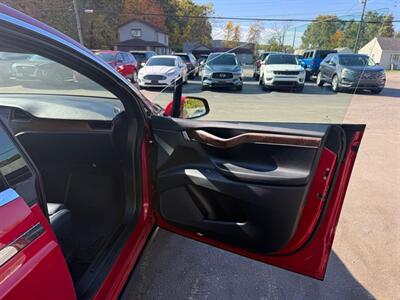 2020 Tesla Model X Long Range Plus   - Photo 17 - Elkhart, IN 46514