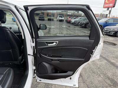 2018 Ford Edge SEL   - Photo 16 - Elkhart, IN 46514