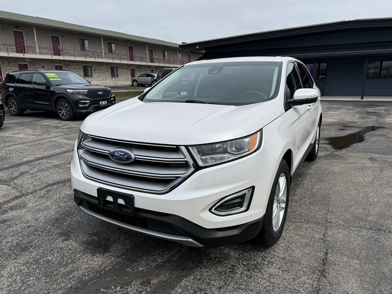 2018 Ford Edge SEL   - Photo 1 - Elkhart, IN 46514