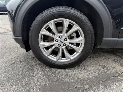 2023 Ford Explorer XLT - Photo 3 - Elkhart, IN 46514