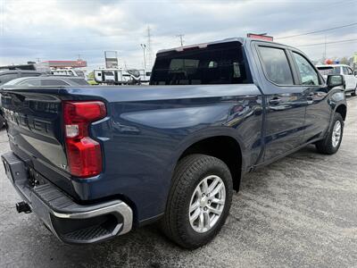 2020 Chevrolet Silverado 1500 LT   - Photo 6 - Elkhart, IN 46514