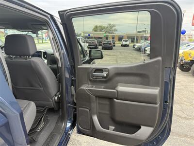 2020 Chevrolet Silverado 1500 LT   - Photo 14 - Elkhart, IN 46514