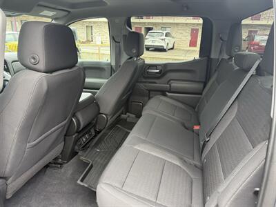 2020 Chevrolet Silverado 1500 LT   - Photo 13 - Elkhart, IN 46514