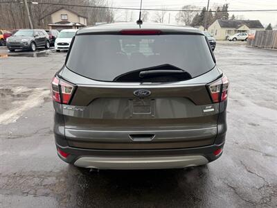 2017 Ford Escape SE   - Photo 4 - Elkhart, IN 46514