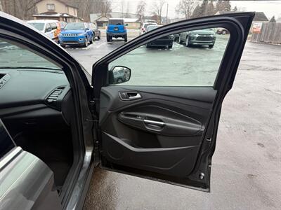 2017 Ford Escape SE   - Photo 17 - Elkhart, IN 46514