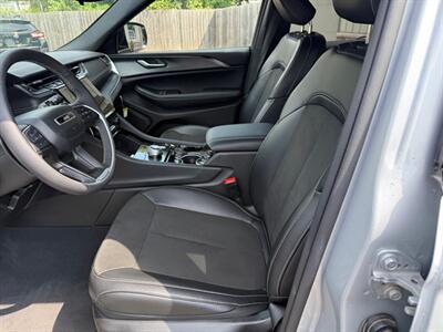 2023 Jeep Grand Cherokee L L LAREDO   - Photo 16 - Elkhart, IN 46514