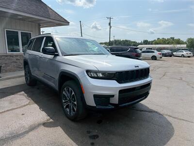 2023 Jeep Grand Cherokee L L LAREDO   - Photo 13 - Elkhart, IN 46514