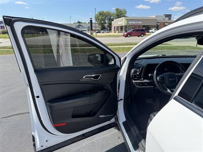 2023 Kia Sportage X-Line   - Photo 11 - Elkhart, IN 46514