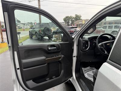 2020 Chevrolet Silverado 1500 LT   - Photo 11 - Elkhart, IN 46514
