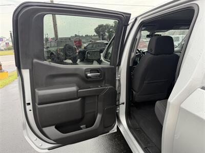 2020 Chevrolet Silverado 1500 LT   - Photo 13 - Elkhart, IN 46514