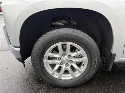 2020 Chevrolet Silverado 1500 LT   - Photo 3 - Elkhart, IN 46514