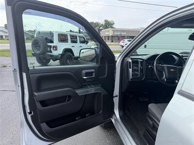 2018 Chevrolet Silverado 1500 LT - Photo 11 - Elkhart, IN 46514