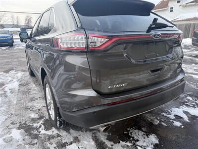 2017 Ford Edge SEL - Photo 6 - Elkhart, IN 46514