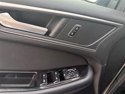 2017 Ford Edge SEL - Photo 18 - Elkhart, IN 46514