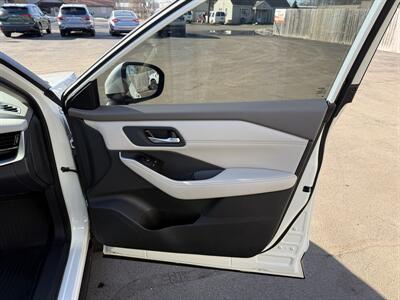 2023 Nissan Rogue SV   - Photo 20 - Elkhart, IN 46514
