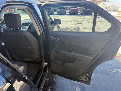 2017 Chevrolet Equinox LT   - Photo 13 - Elkhart, IN 46514