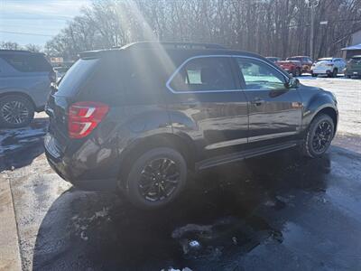 2017 Chevrolet Equinox LT   - Photo 5 - Elkhart, IN 46514