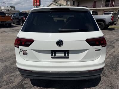2021 Volkswagen Tiguan SE 4Motion   - Photo 5 - Elkhart, IN 46514