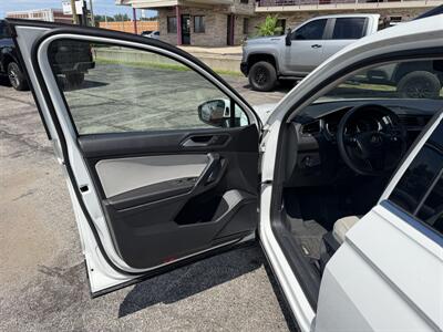 2021 Volkswagen Tiguan SE 4Motion   - Photo 10 - Elkhart, IN 46514