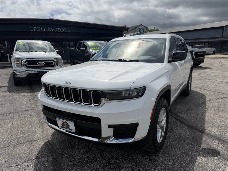 2021 Jeep Grand Cherokee L Laredo   - Photo 1 - Elkhart, IN 46514