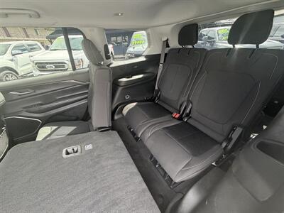 2021 Jeep Grand Cherokee L Laredo   - Photo 14 - Elkhart, IN 46514