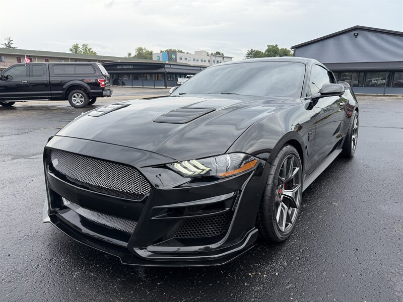 2020 Ford Mustang GT Premium   - Photo 1 - Elkhart, IN 46514