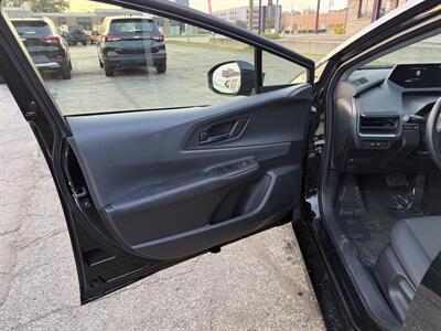 2025 Toyota Prius LE - Photo 11 - Elkhart, IN 46514