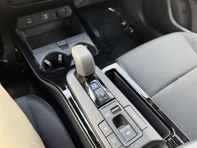 2025 Toyota Prius LE - Photo 20 - Elkhart, IN 46514