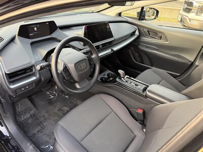 2025 Toyota Prius LE - Photo 12 - Elkhart, IN 46514