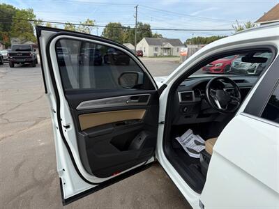 2020 Volkswagen Atlas SE   - Photo 9 - Elkhart, IN 46514