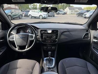 2013 Chrysler 200 TOURING   - Photo 16 - Elkhart, IN 46514
