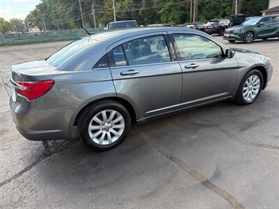 2013 Chrysler 200 TOURING   - Photo 6 - Elkhart, IN 46514
