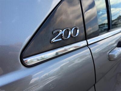 2013 Chrysler 200 TOURING   - Photo 4 - Elkhart, IN 46514