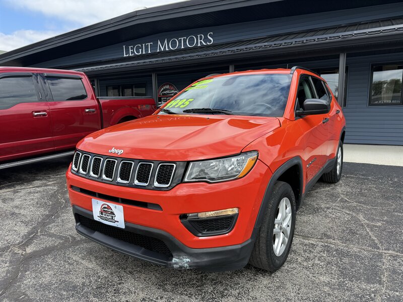 2017 Jeep Compass Sport   - Photo 1 - Elkhart, IN 46514