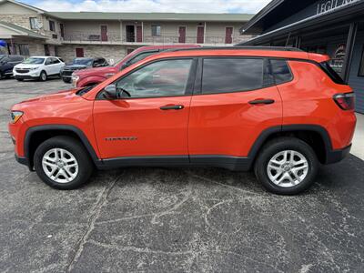 2017 Jeep Compass Sport   - Photo 3 - Elkhart, IN 46514