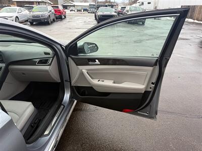 2015 Hyundai SONATA SPORT - Photo 16 - Elkhart, IN 46514