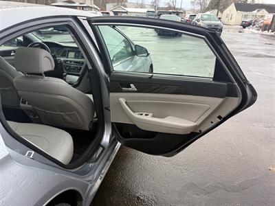 2015 Hyundai SONATA SPORT - Photo 13 - Elkhart, IN 46514