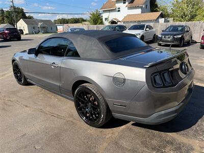 2010 Ford Mustang V6   - Photo 3 - Elkhart, IN 46514