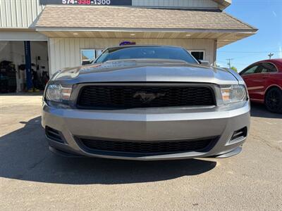 2010 Ford Mustang V6   - Photo 9 - Elkhart, IN 46514