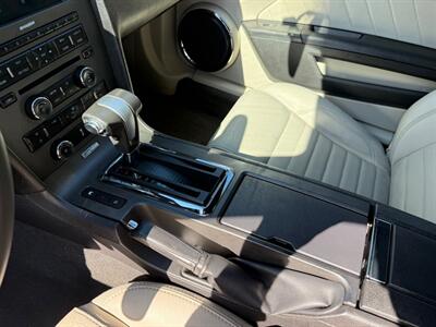 2010 Ford Mustang V6   - Photo 18 - Elkhart, IN 46514