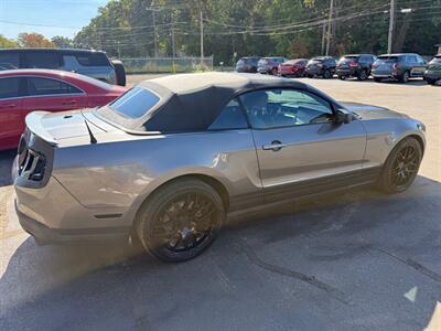 2010 Ford Mustang V6   - Photo 6 - Elkhart, IN 46514