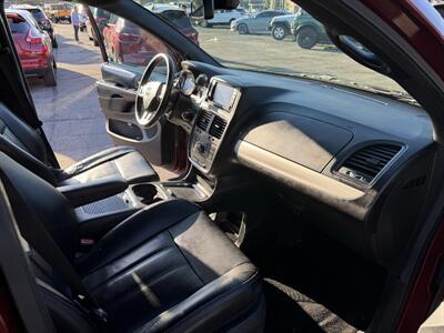2019 Dodge Grand Caravan GT - Photo 13 - Elkhart, IN 46514