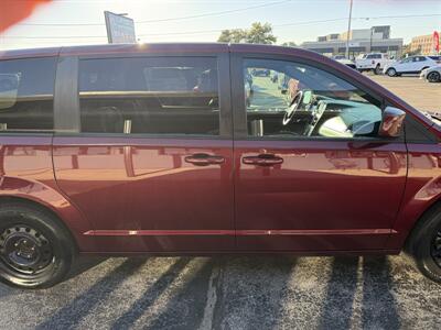 2019 Dodge Grand Caravan GT - Photo 7 - Elkhart, IN 46514