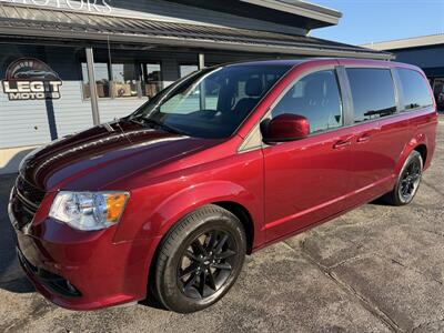 2019 Dodge Grand Caravan GT - Photo 2 - Elkhart, IN 46514